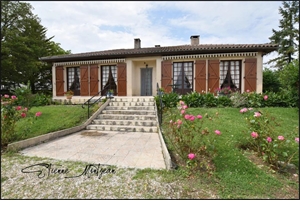 propriete à la vente -   46000  CAHORS, surface 123 m2 vente propriete - UBI437258372